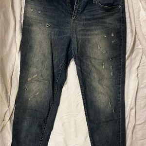 Like new women’s size 16 blue distressed jeans